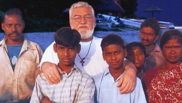 Don Zanotti finisce nei guai: “Subivo abusi e mi costringeva a prendere il Viagra”