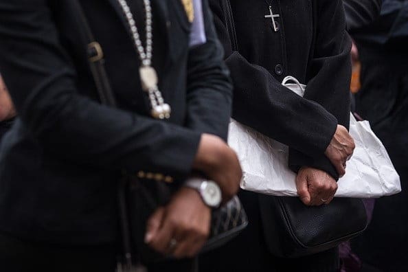 Certificato antipedofilia per preti