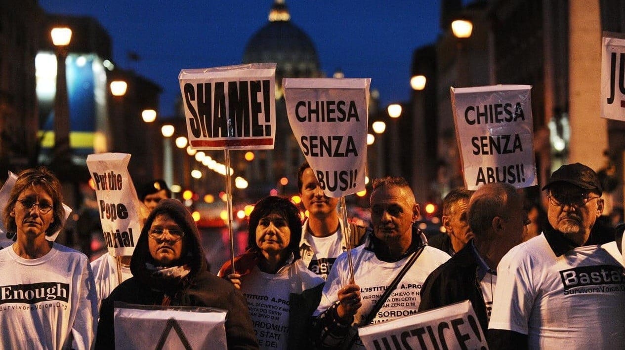 Pedofilia, Chiesa Usa nella bufera, scandalo Pennsylvania