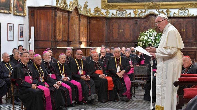 Preti pedofili, il Cile volta le spalle alla Chiesa