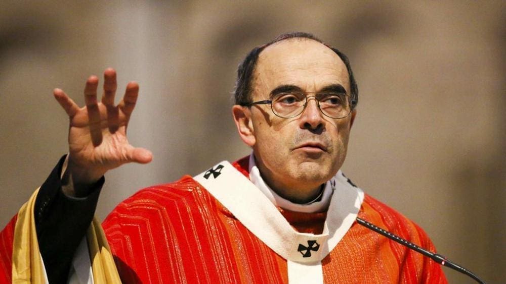 Il cardinale a processo che imbarazza la Chiesa francese