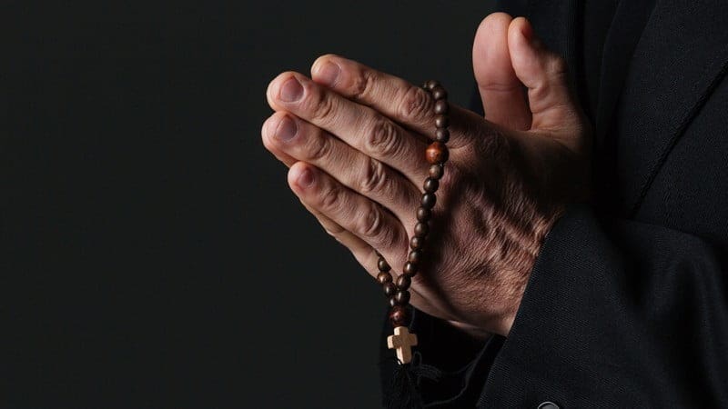 Australia, la Chiesa cattolica: “Pedofilia? Rimane inviolabile il segreto della confessione”