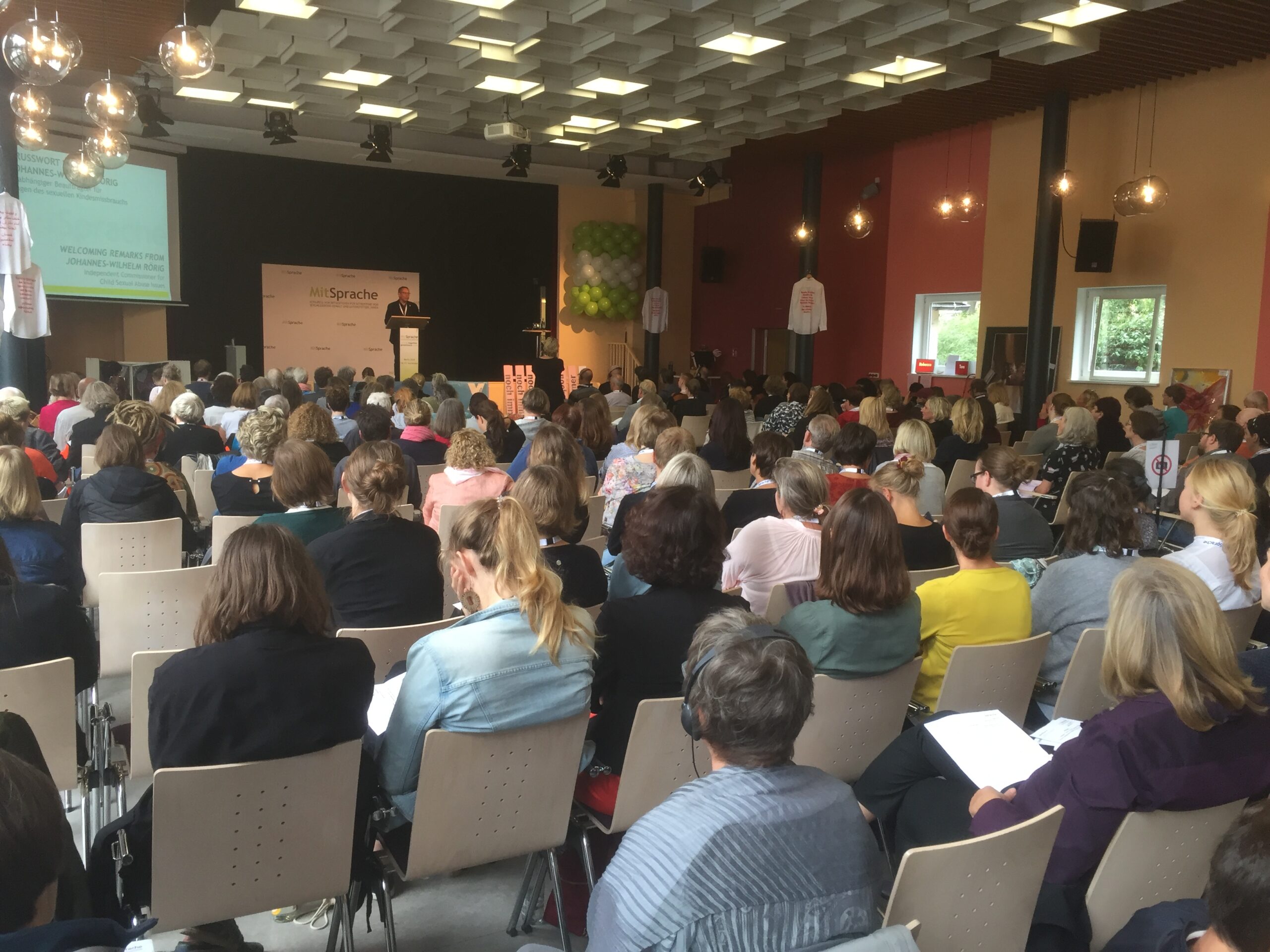 Berlino; seconda giornata del meeting internazionale dei sopravvissuti agli abusi sessuali del clero