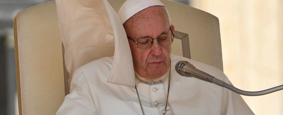 Papa Francesco 990x403 1