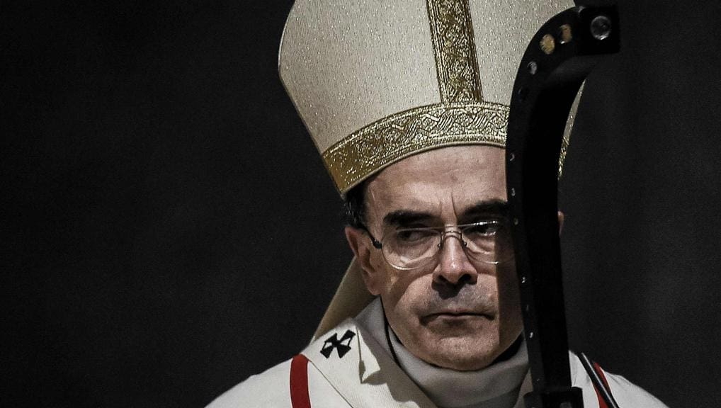 In Francia si riaccende la polemica sul cardinale Barbarin