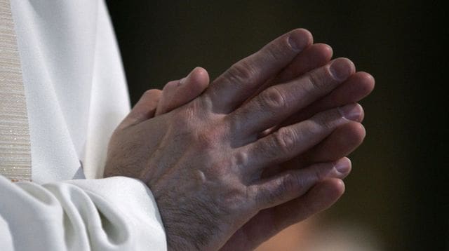 Pedofilia, Chiesa olandese coprì e commise abusi per anni: indagati alcuni vescovi