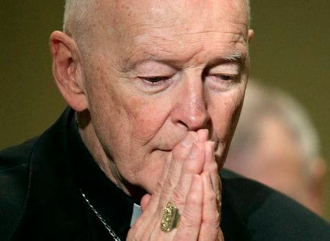 Il Papa si scuote: “Indagherò su McCarrick”