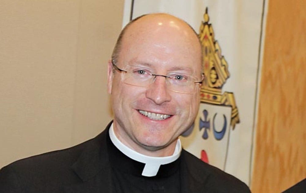 Il Vescovo esorta gli altri vescovi ad essere onesti sulla copertura di McCarrick: “Siate uomini, non vigliacchi” – Bishop urges other bishops to be honest about McCarrick cover-up: ‘Be men, not cowards’