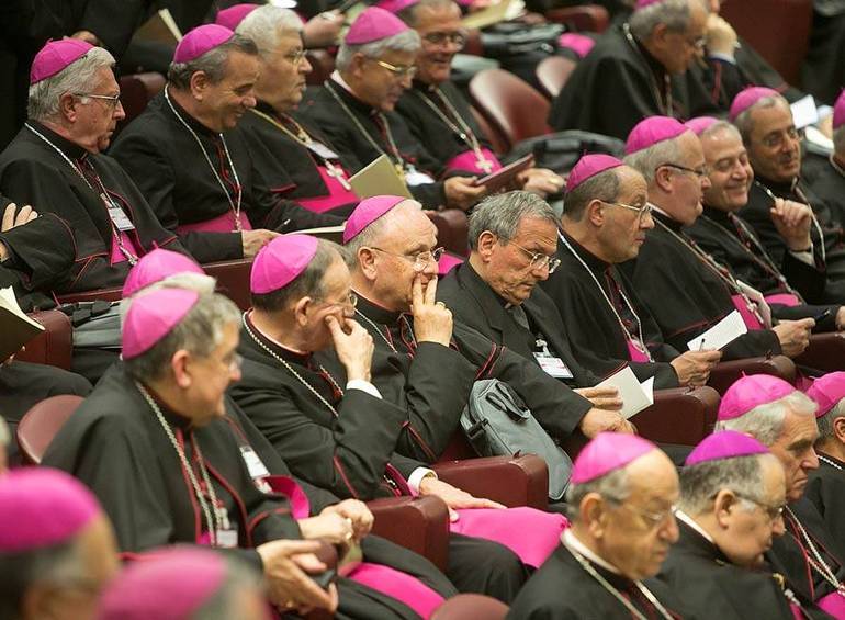 Sempre niente di niente dai nostri vescovi sulla pedofilia del clero. Solo belle parole. Fino a quando questa difesa dell’istituzione?