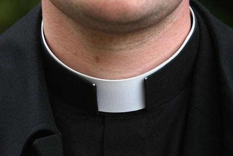 Reggio Calabria: parroco assolto dalle accuse di stalking, resta indagato per rapporti sessuali con minorenni