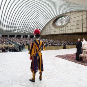 Le vittime dei preti pedofili: “Sugli abusi tolleranza zero”