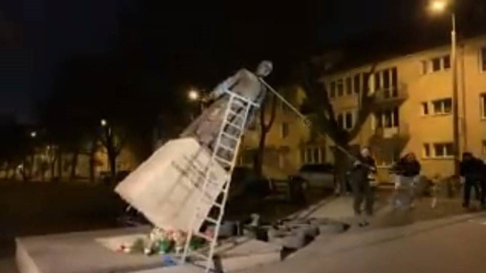1550774492 statua danzica