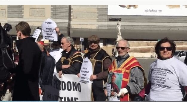 A Roma al via la marcia delle vittime di preti pedofili