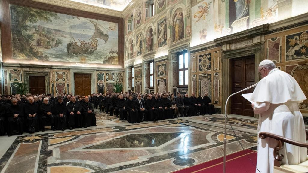 La diocesi di Brooklyn pubblica i nomi di 108 preti pedofili