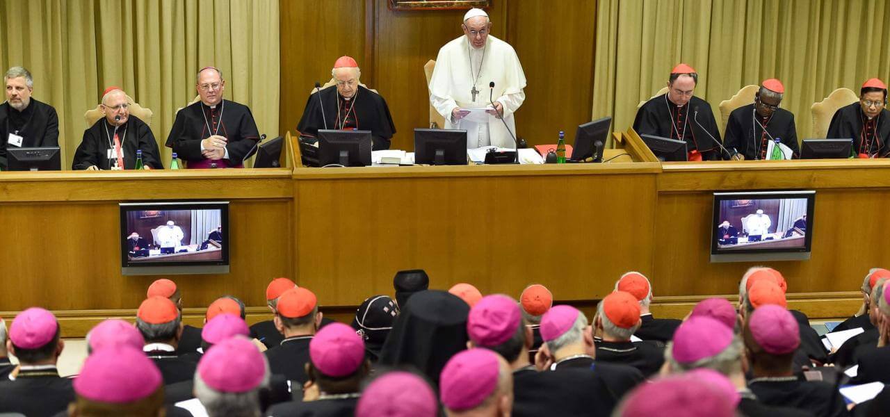 Il caso del sacerdote milanese arriva al tavolo del Papa
