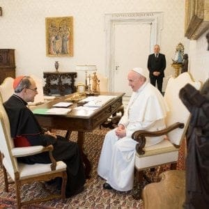 Pedofilia, Papa Francesco non accetta le dimissioni di Barbarin. Ma lui si ritira