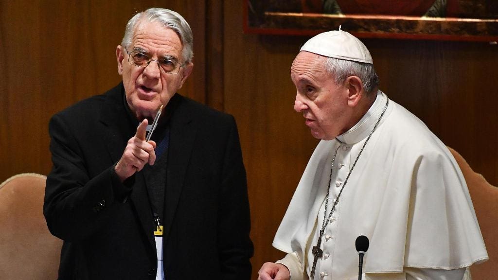 Abusi, Lombardi: chi copre deve rispondere alla comunità