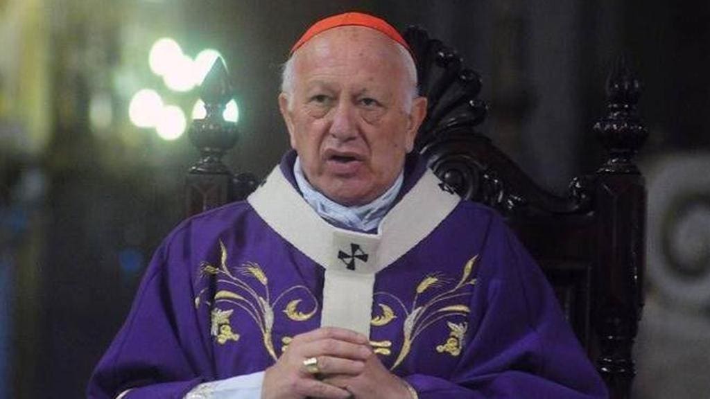 Cile, Ezzati citato in giudizio per aver coperto abusi nella cattedrale di Santiago