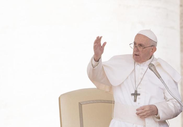 Pedofilia: Papa rafforza le norme per la tutela dei minori in Vaticano