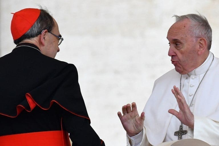Barbarin: il Papa ha rifiutato le dimissioni, mi ritiro per un periodo