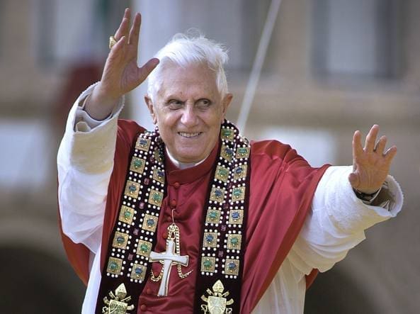 Ratzinger e la pedofilia: «Il collasso spirituale è cominciato nel ’68»
