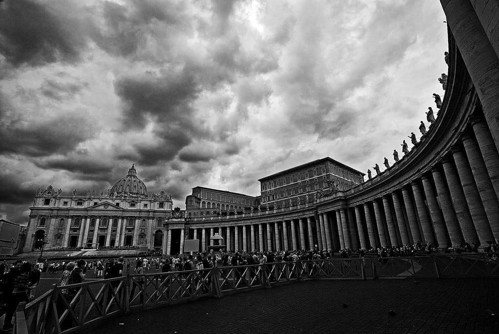 Protezione dei minori e delle persone vulnerabili. “In Vaticano la montagna ha partorito il topolino”