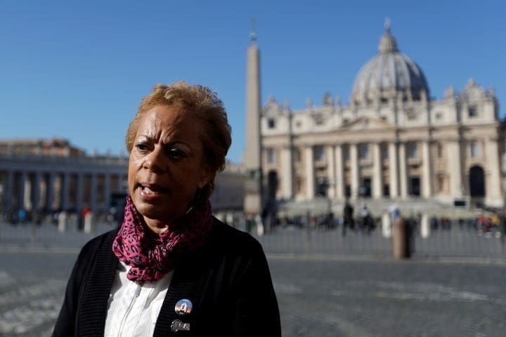 Abusi nella Chiesa – La vita spezzata di Denise Buchanan: “Un prete mi ha violentata, mi ha fatto abortire e non posso avere figli”