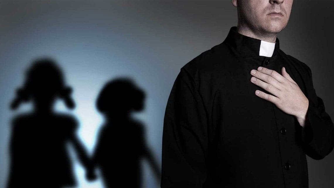 Prete pedofilo violenta bambino di 8 anni ma non va in carcere grazie alla prescrizione