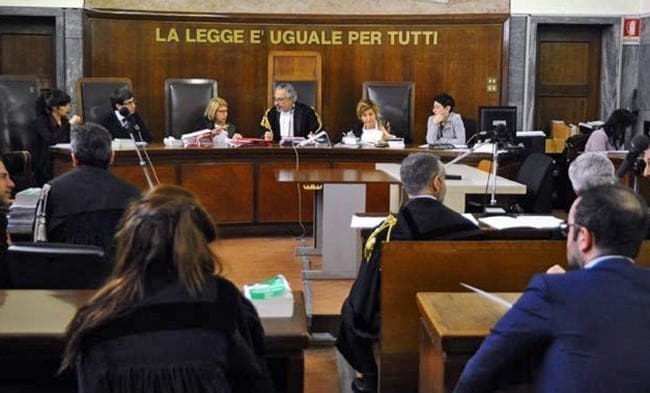Violenza sessuale su minore in parrocchia, parroco rinviato a giudizio dopo le accuse di una ragazza