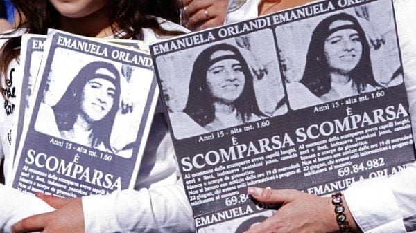 Caso Orlandi, il Vaticano ordina l’apertura di due tombe nel Cimitero teutonico