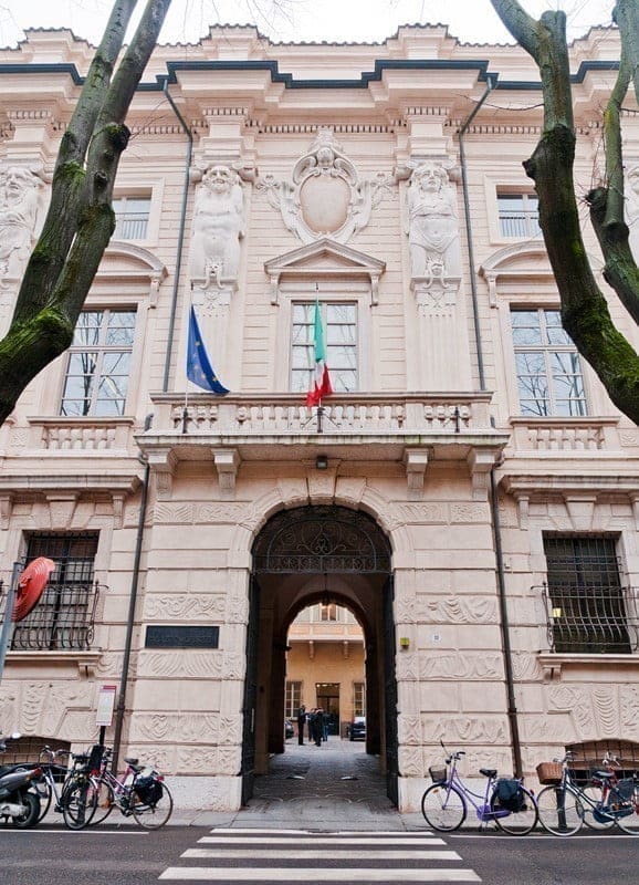 Prete indagato per pedofilia – L’accusa: molestò un bimbo