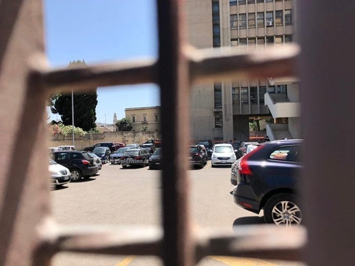 “Sacerdote con il vizietto dei ragazzini”: fatti troppo datati, Procura chiede archiviazione dell’inchiesta
