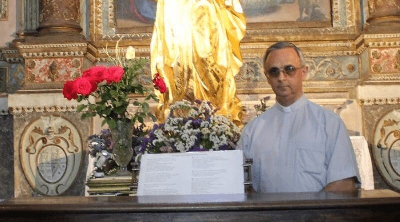 Trentola Ducenta. Abusi su minore; arrestato don Michele Mottola