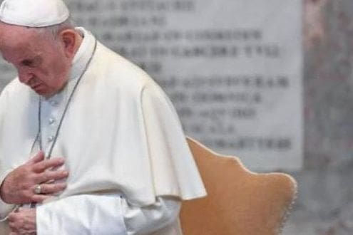 Pedofilia, la madre di una vittima: “Importante la svolta del Papa, ma aspettiamo ancora giustizia dalla Chiesa”
