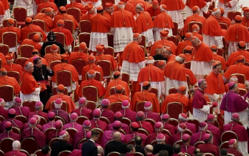 Genova, l’indagine sulla chiesa degli abusi raccontata da Sherlock. I pm: “Approfitteremo di abolizione segreto pontificio per avere atti”