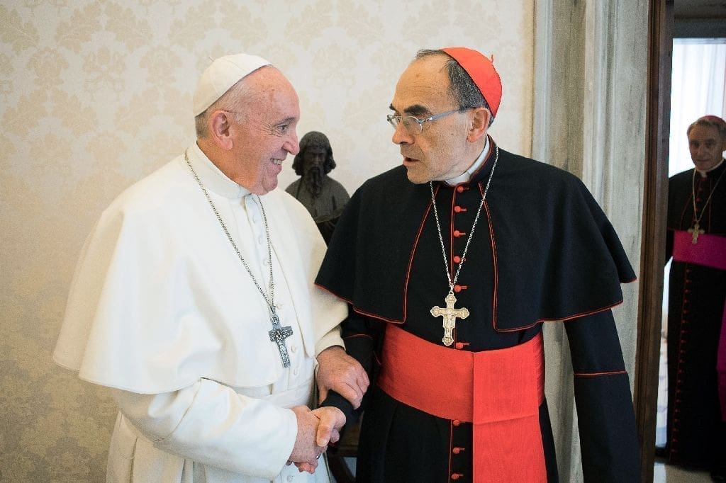 Papa: accetta dimissioni card. Barbarin