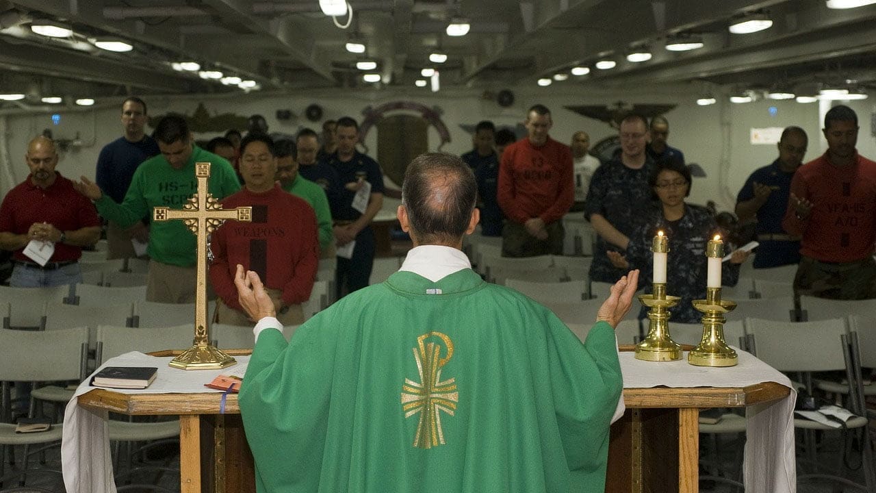 Dopo lo scandalo in Umbria , Don Bastoni ci ricasca