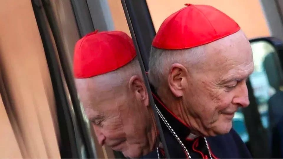 Abusi, nuove accuse contro l’ex cardinale McCarrick. La Santa Sede lavora al report sul caso