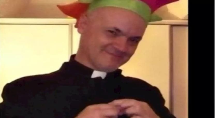 La Plata: il sacerdote Raúl Sidders viene denunciato per abusi sui minori in una scuola