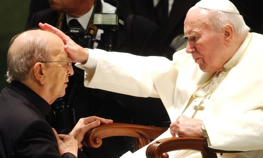 La strenua lotta delle vittime di padre Maciel, il pedofilo che getta ombre su Wojtyla e sul Vaticano