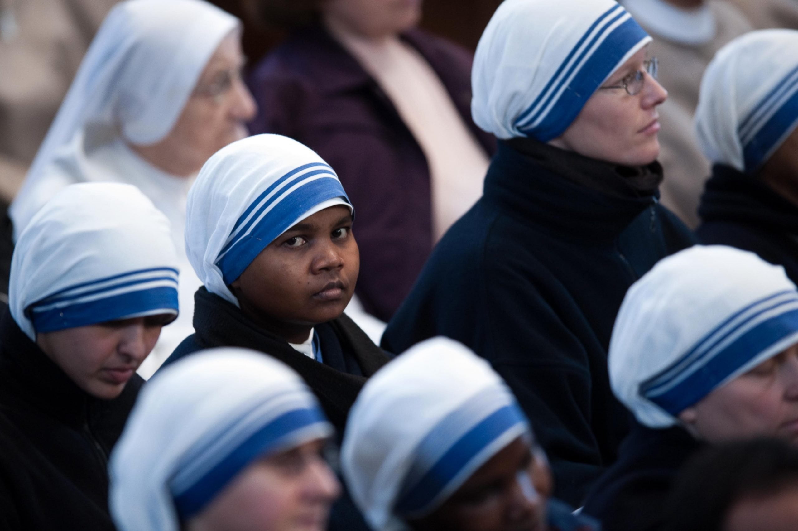 CENTINAIA DI SUORE SUBISCONO ABUSI DA PARTE DI PRETI MA PER LA CHIESA RESTANO UN PROBLEMA INVISIBILE
