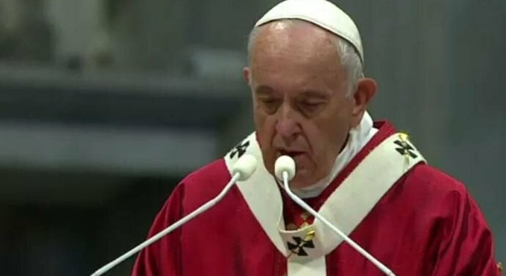 Papa Francesco: “Chiedo perdono per gli scandali accaduti a Roma e in Vaticano”