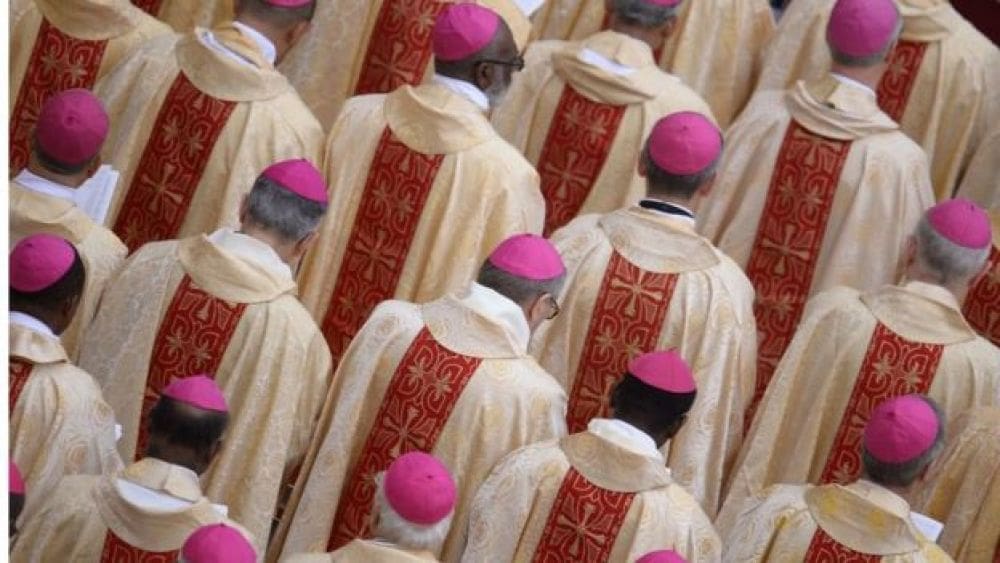 Sacerdoti pedofili scuse da Roma ma non da Aversa
