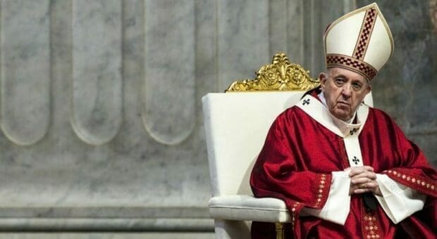 Vittima (ora maggiorenne) scrive al Papa: sono stato abusato e il prete trasferito a Ferrara
