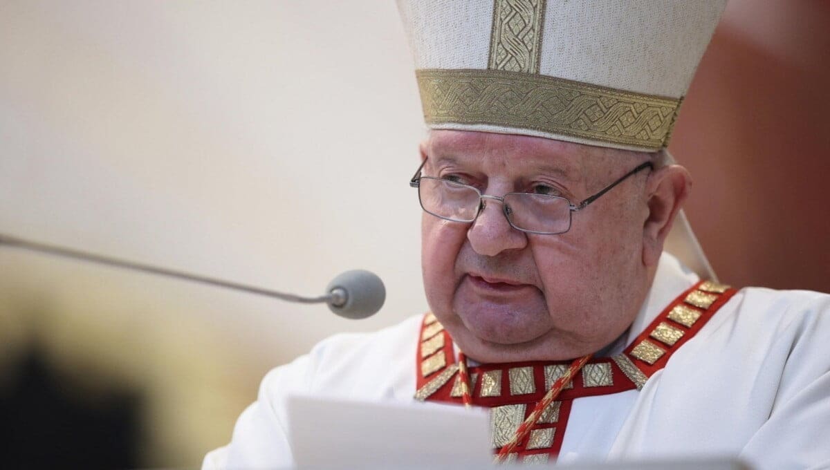 Abusi e pedofilia, stampa polacca: commissione vaticana indaga anche su Dziwisz