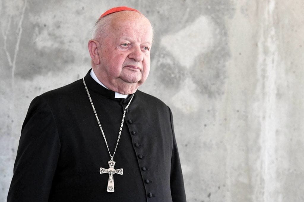 Cardinale Angelo Bagnasco presiede la commissione nominata dal Papa per esaminare il caso del cardinale Stanislaw Dziwisz arcivescovo emerito di Cracovia