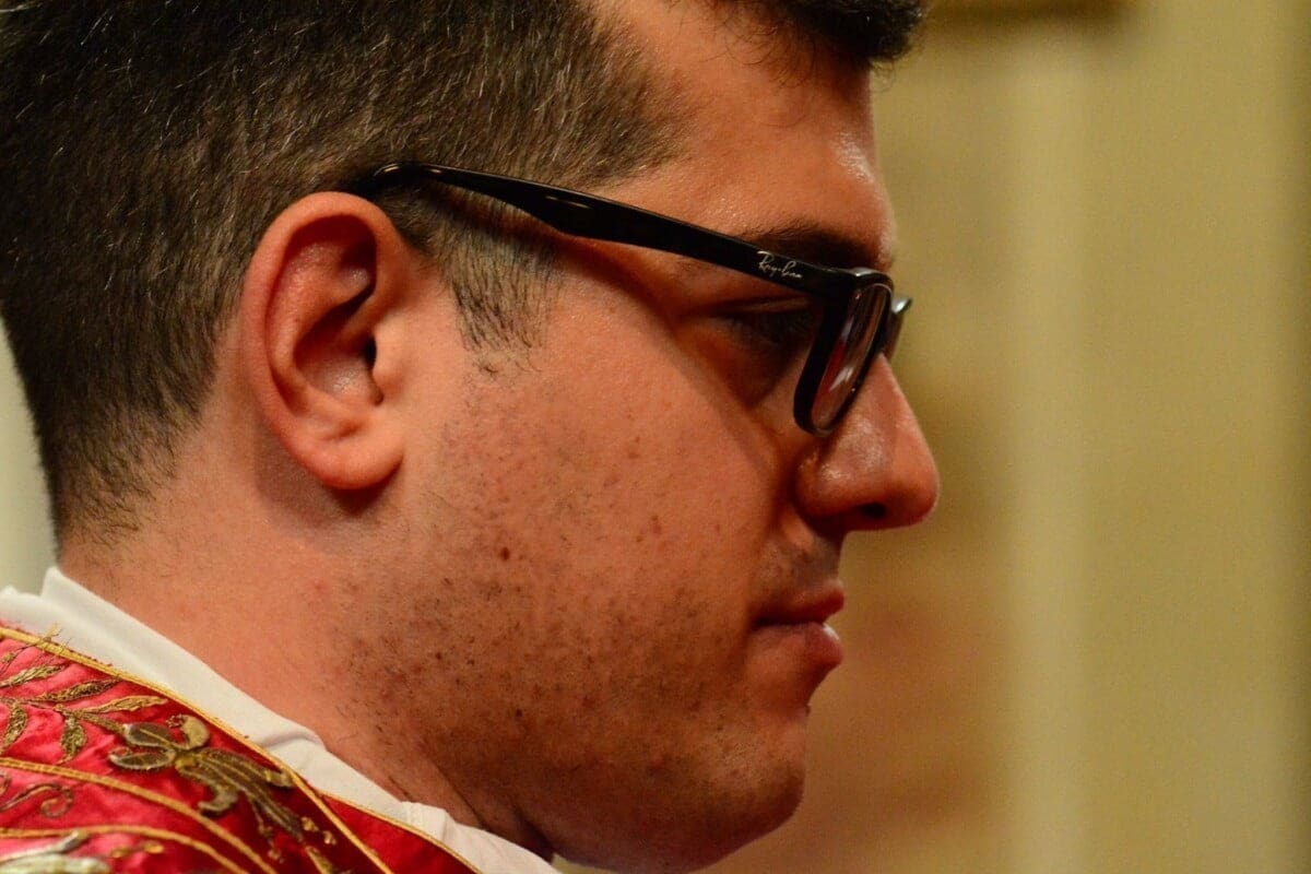 Sacerdote arrestato per abusi: ‘Su di me accuse infamanti’