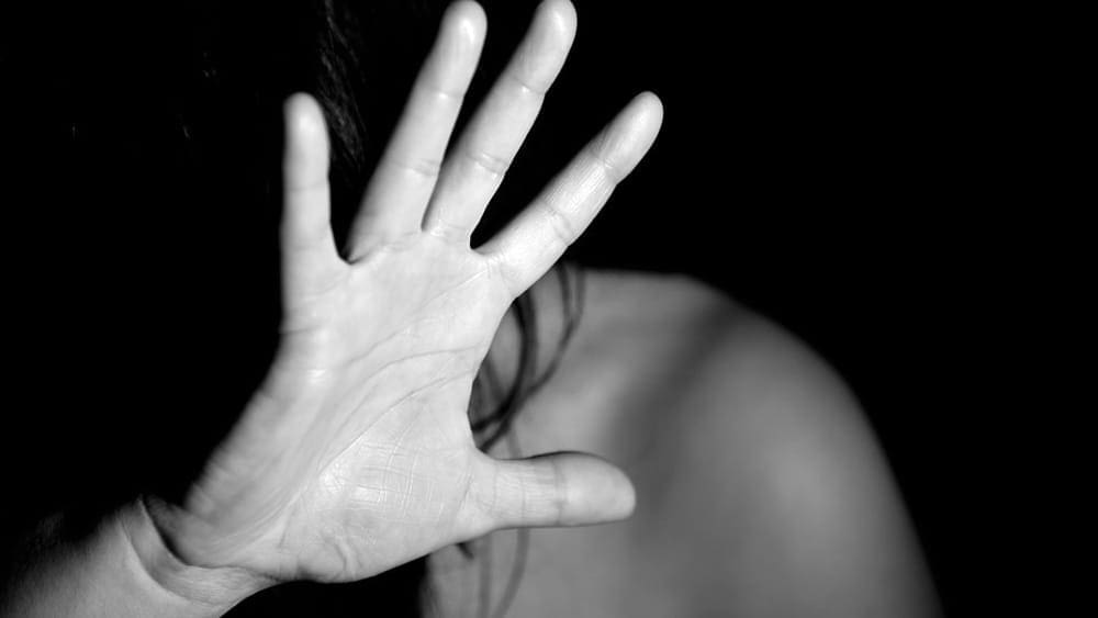 Abusi sessuali, ex seminarista indagato: la ragazzina è finita in ospedale
