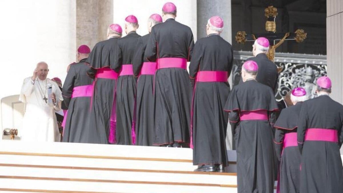 ITALIA – In tutto il paese lacrimano monsignori e cardinali – E le vittime si indignano !
