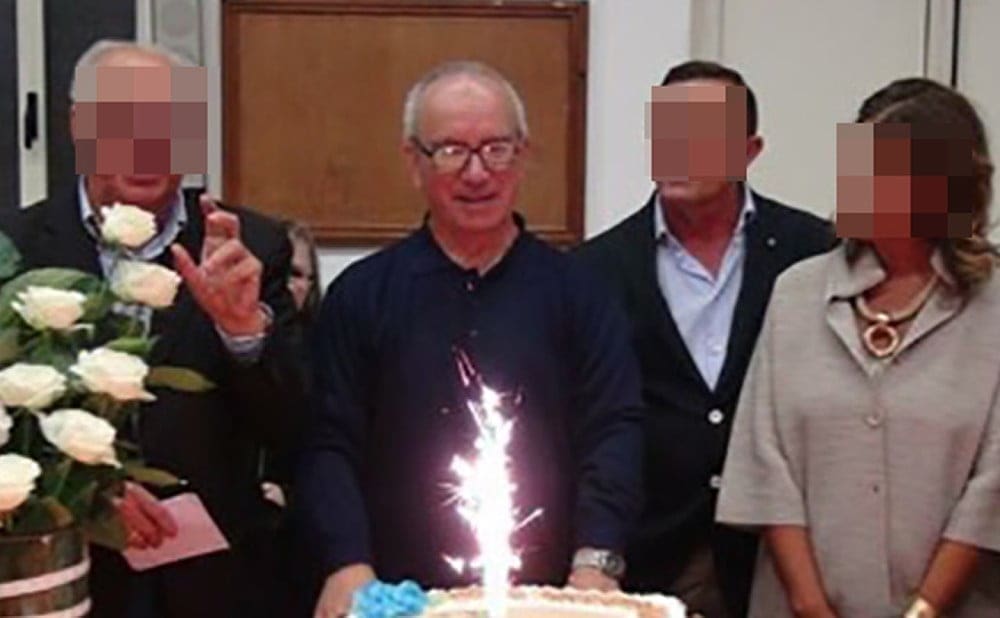 L’ex sacerdote ci ricasca: arrestato con migliaia di immagini pedopornografiche